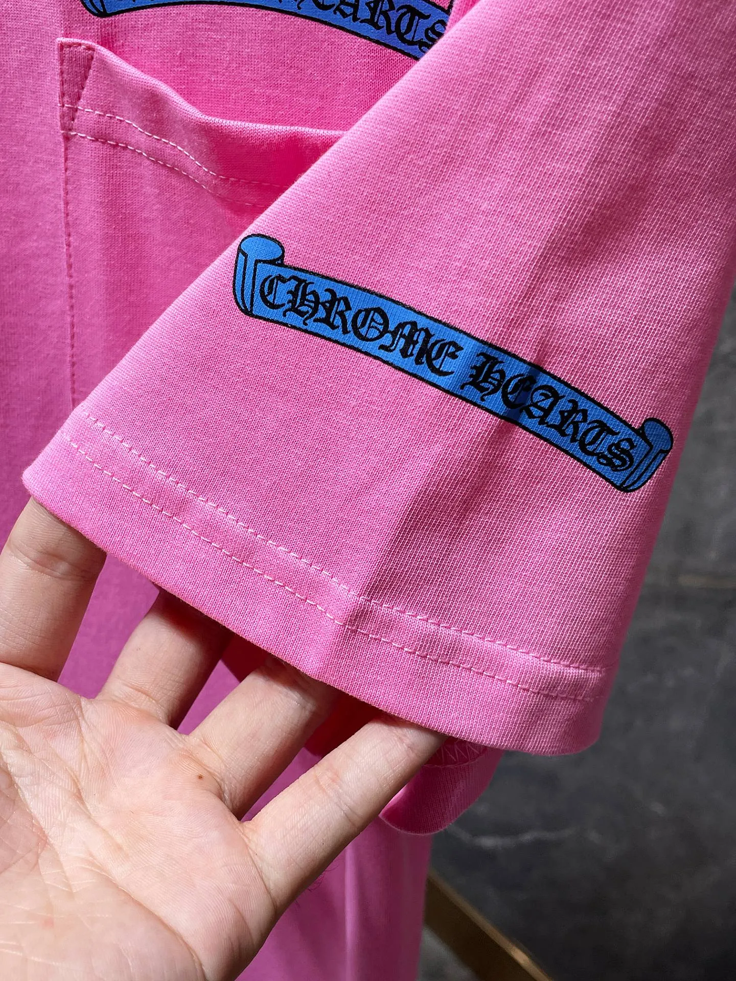 P130 ✨New✨ Chrome Hearts 25ss High weight, environmentally friendly and high-quality top-grade fabric Dopamine blue and pink scroll short sleeves Counter synchronization 1:1 replica version Recommended color: Customized blue Customized pink Size: S, M, L, XL